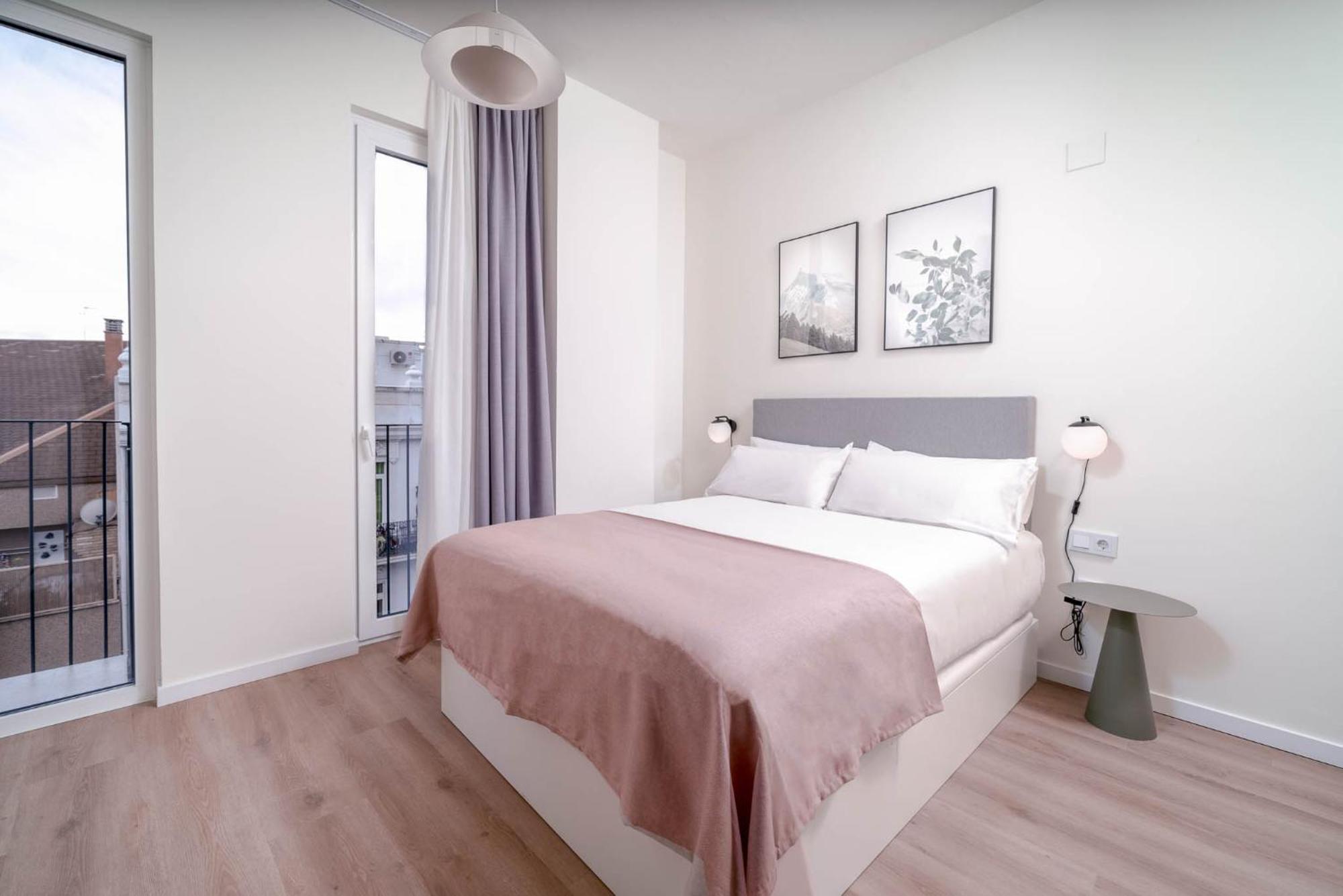 Limehome Valencia Carrer De Sant Jacint Exterior foto