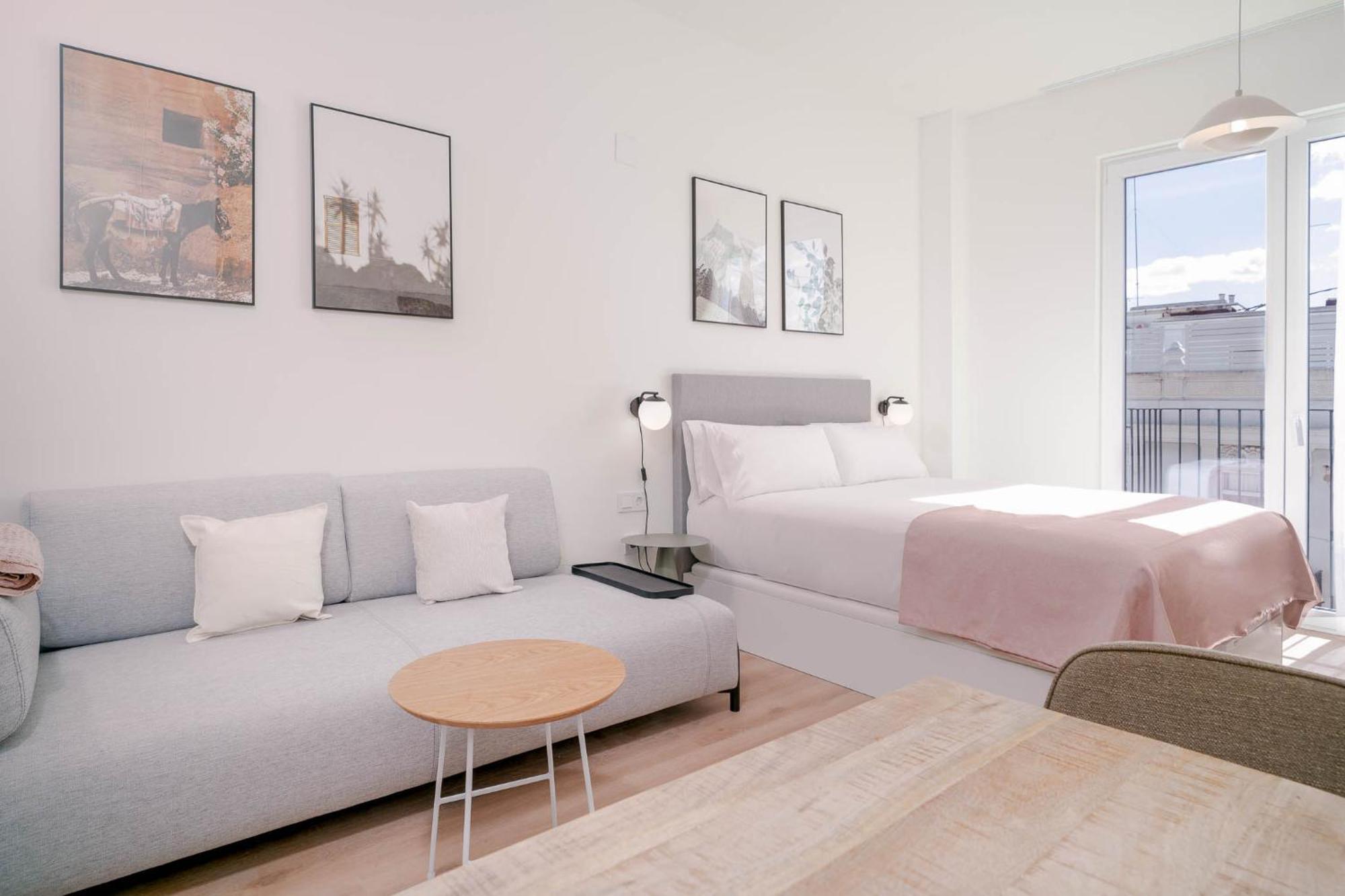 Limehome Valencia Carrer De Sant Jacint Exterior foto