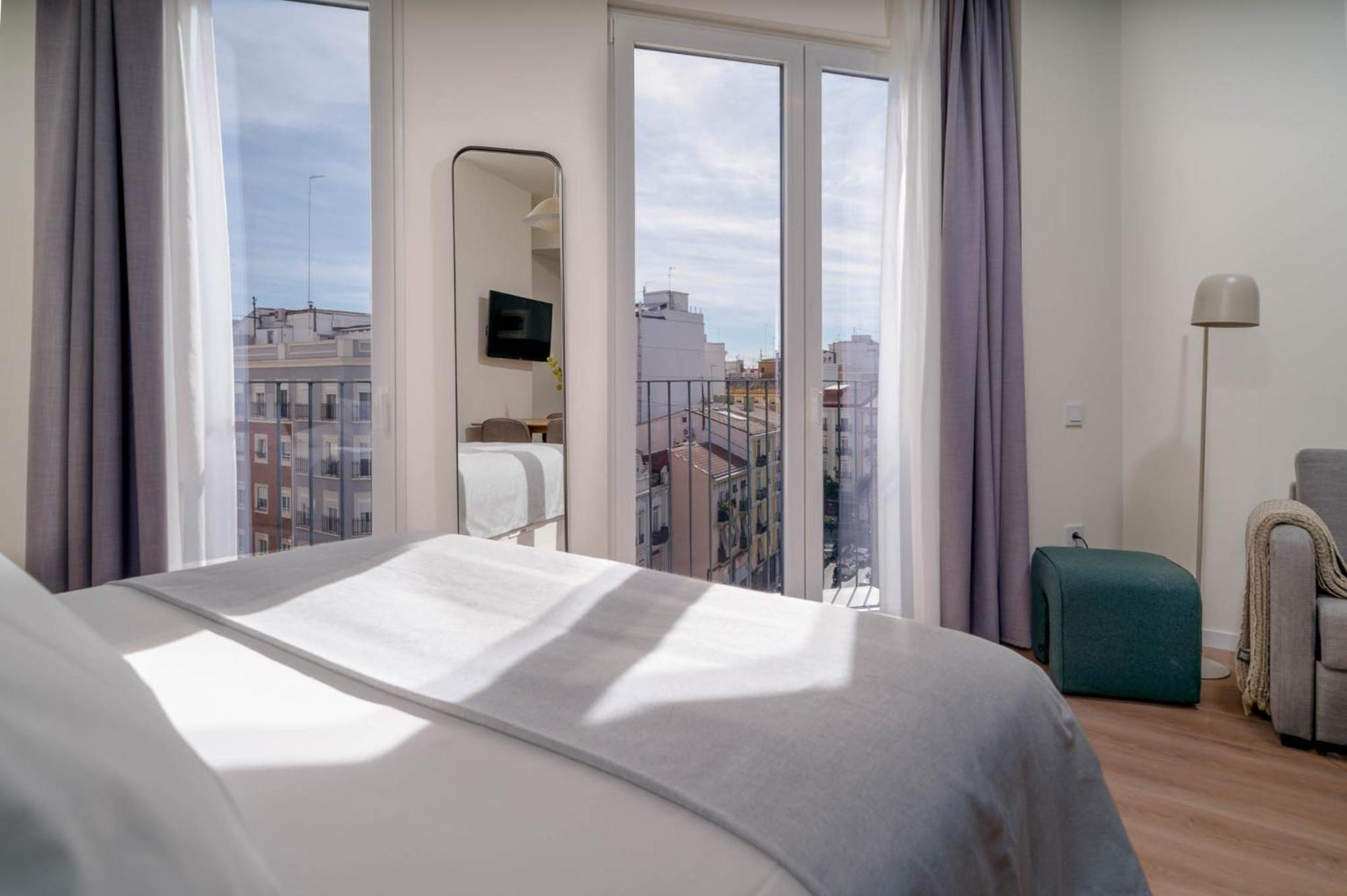 Limehome Valencia Carrer De Sant Jacint Exterior foto