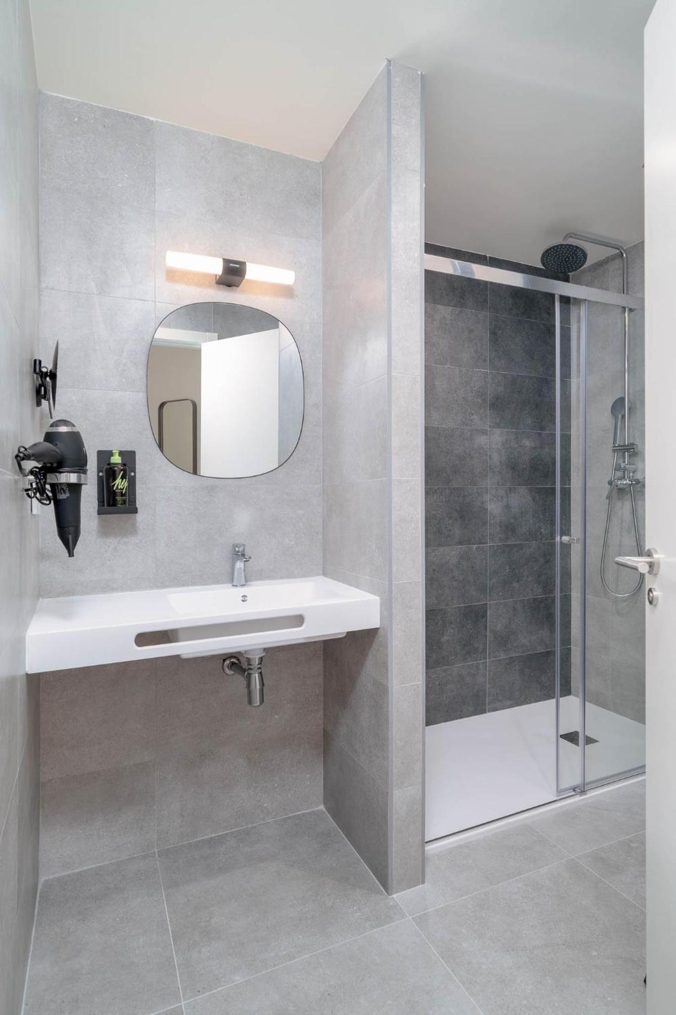 Limehome Valencia Carrer De Sant Jacint Exterior foto